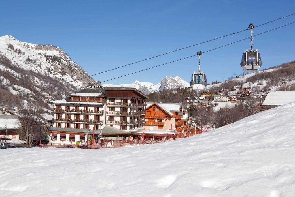 Grand Hotel De Valloire Et Du Galibier Exteriör bild